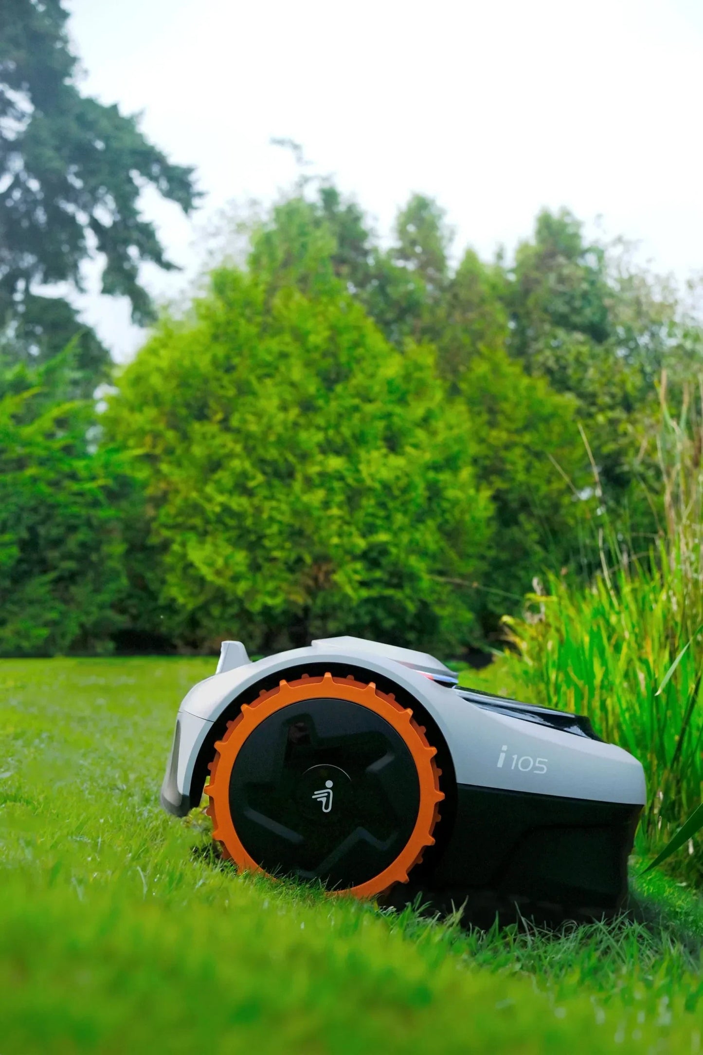 Robot Cortacésped sin cables perimetrales Segway Navimow Serie i 105E – (500 m² + Garaje GRATIS)