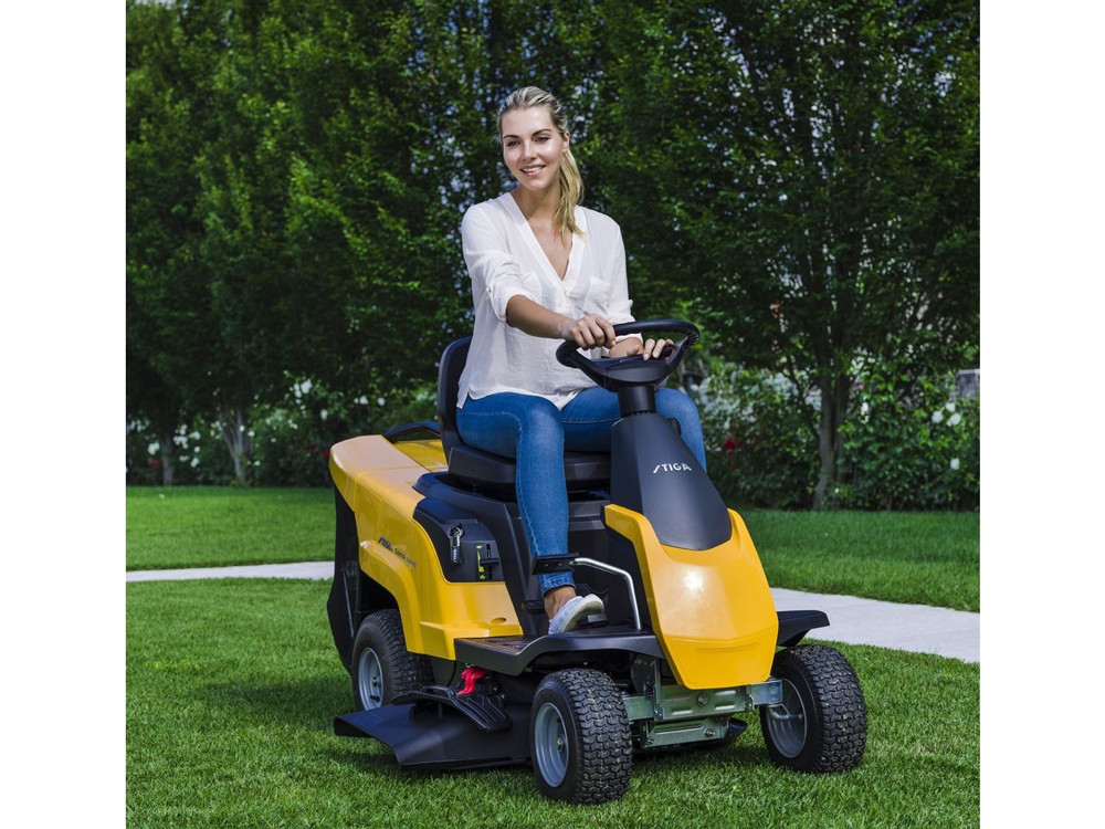 Stiga COMBI 166 Tractor cortacésped Rider – Motor 224 cc – Ancho de corte 66 cm